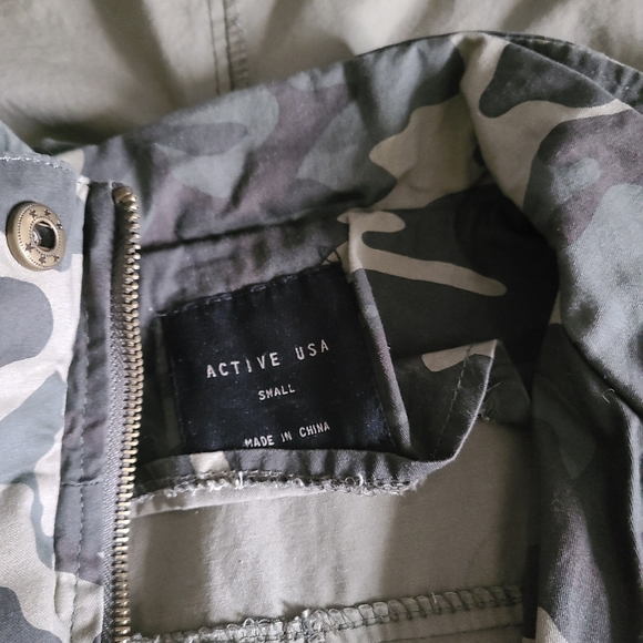 Fashion nova jacket - Picture 3 of 3